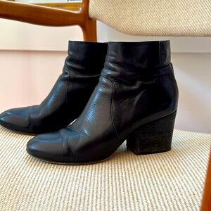 Eileen Fisher black leather ankle boots Vero Cuoio